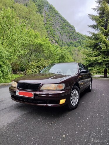 Nissan Maxima 1998, 500,000 km - 3.0 l - Qax