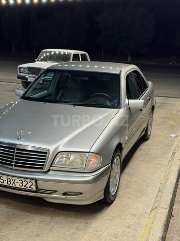 Mercedes C 180 2000, 260,000 km - 1.8 l - Ağcabədi