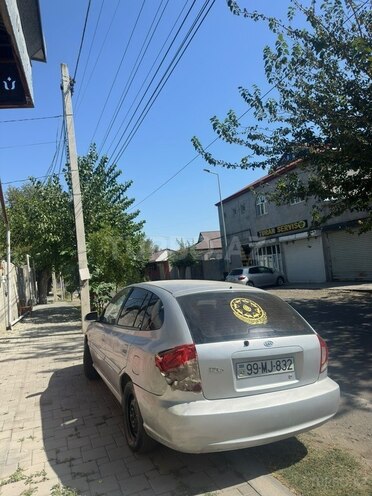 Kia Rio 2004, 300,000 km - 1.5 l - İmişli