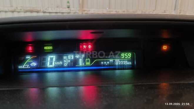 Toyota Prius V 2013, 141,267 km - 1.8 l - Bakı