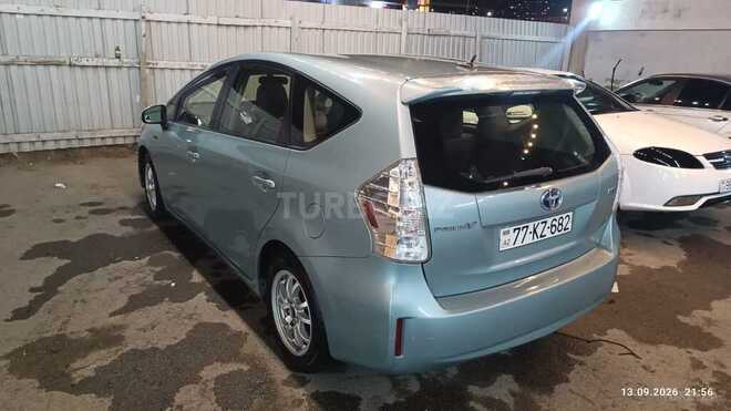 Toyota Prius V 2013, 141,267 km - 1.8 l - Bakı