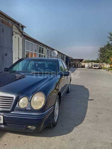 Mercedes E 240 1998, 374,975 km - 2.4 l - Göyçay