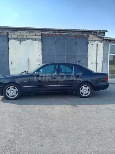 Mercedes E 240 1998, 374,975 km - 2.4 l - Göyçay
