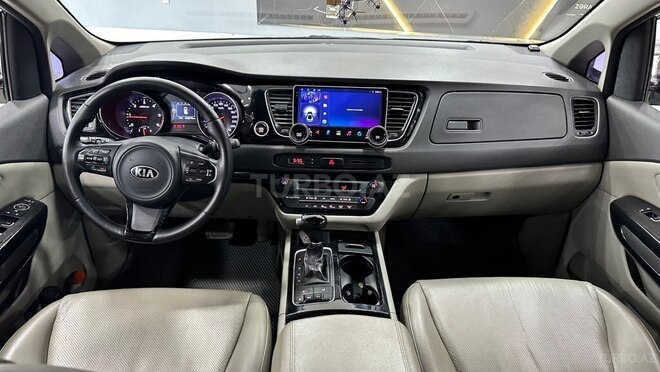 Kia Carnival 2015, 305,000 km - 2.2 л - Bakı