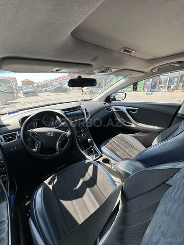 Hyundai Elantra 2015, 180,000 km - 1.8 л - Bakı