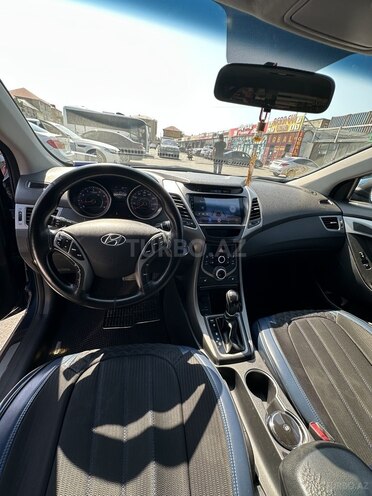 Hyundai Elantra 2015, 180,000 km - 1.8 л - Bakı
