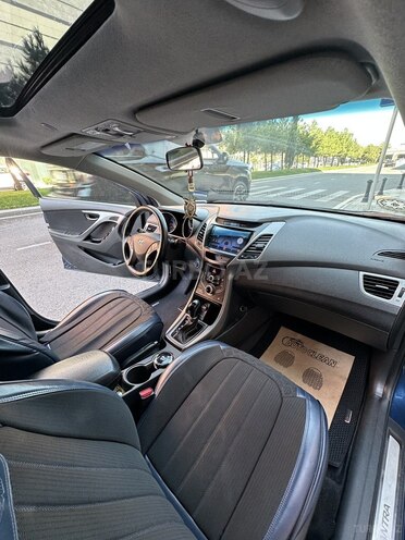 Hyundai Elantra 2015, 180,000 km - 1.8 л - Bakı