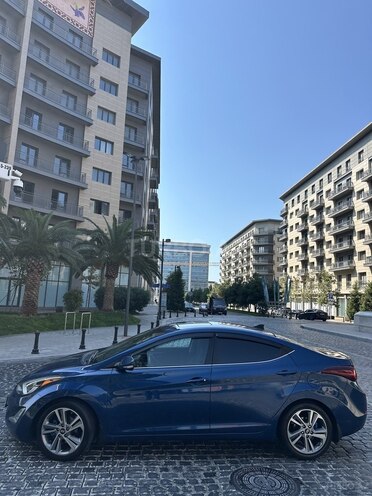 Hyundai Elantra 2015, 180,000 km - 1.8 л - Bakı