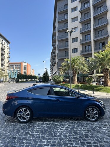 Hyundai Elantra 2015, 180,000 km - 1.8 л - Bakı