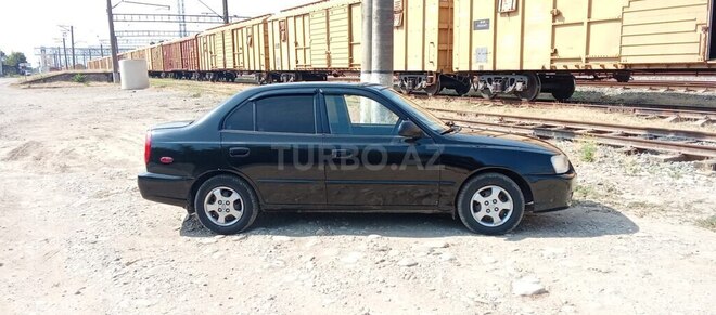 Hyundai Accent 2002, 325,600 km - 1.6 l - Xudat