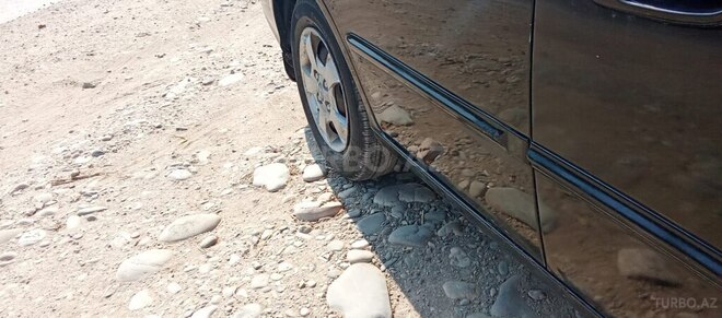 Hyundai Accent 2002, 325,600 km - 1.6 l - Xudat