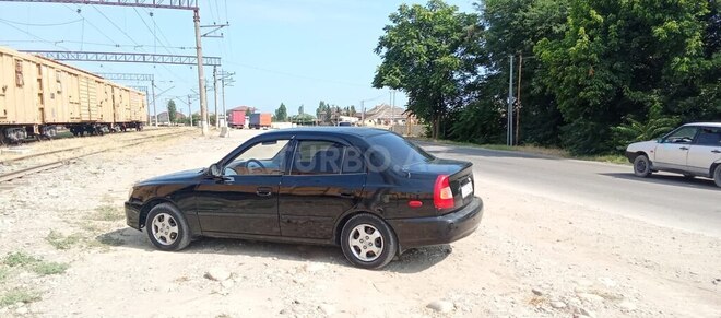 Hyundai Accent 2002, 325,600 km - 1.6 l - Xudat