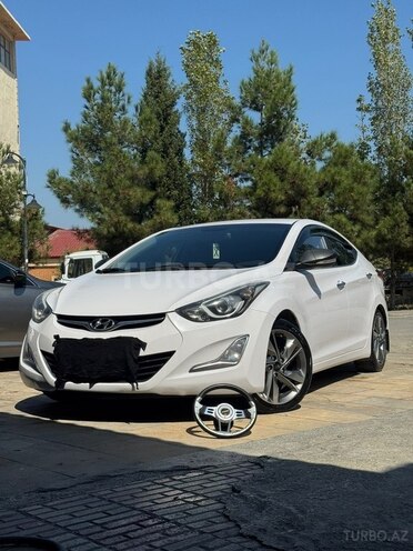 Hyundai Avante 2015, 200,000 km - 1.6 л - Bakı