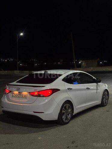 Hyundai Avante 2015, 200,000 km - 1.6 л - Bakı
