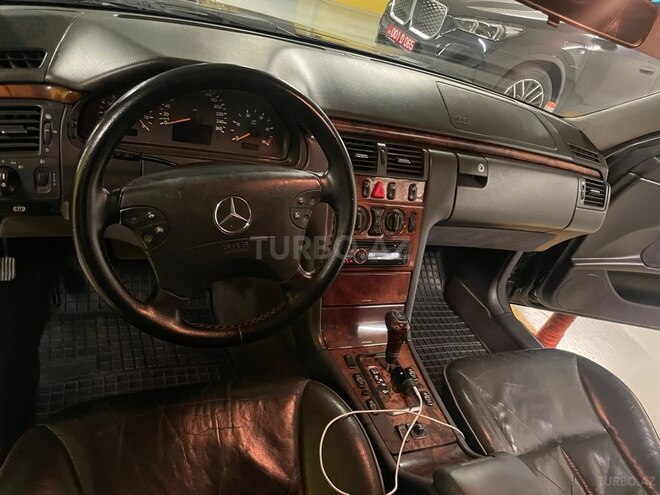 Mercedes E 270 2000, 345,280 km - 2.7 l - Gəncə