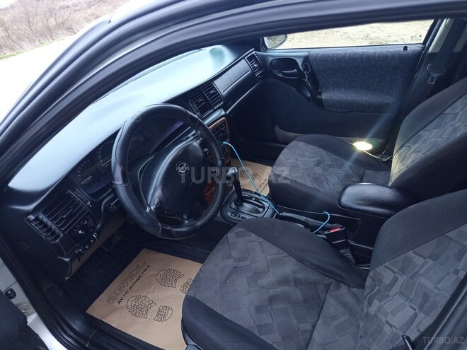 Opel Vectra 1996, 200,000 km - 2.0 l - Şirvan