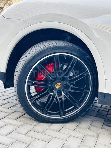 Porsche Cayenne 2015, 201,000 km - 3.6 л - Bakı