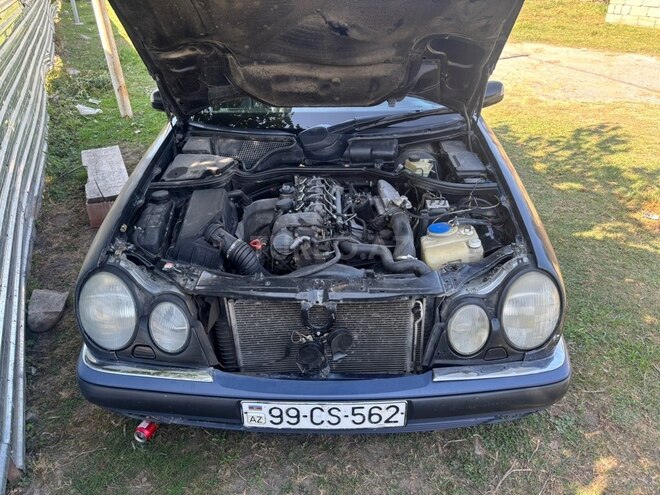 Mercedes E 220 1998, 100,000 km - 2.2 l - Oğuz