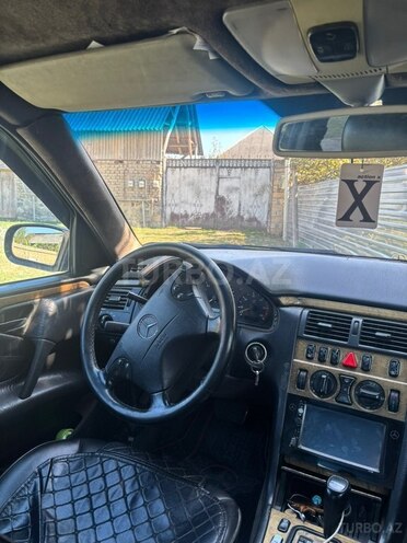 Mercedes E 220 1998, 100,000 km - 2.2 l - Oğuz