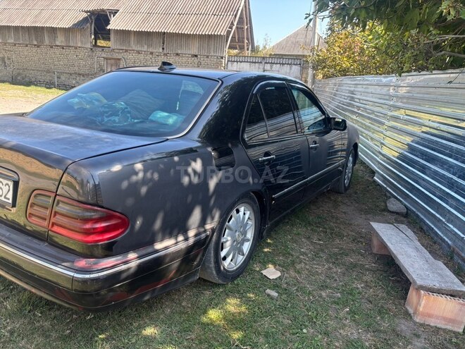 Mercedes E 220 1998, 100,000 km - 2.2 l - Oğuz