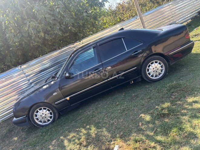 Mercedes E 220 1998, 100,000 km - 2.2 l - Oğuz