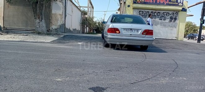 Mercedes E 220 1998, 749,734 km - 2.2 л - Sumqayıt