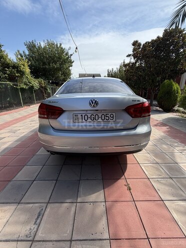 Volkswagen Passat (North America) 2015, 182,000 km - 1.8 l - Tərtər