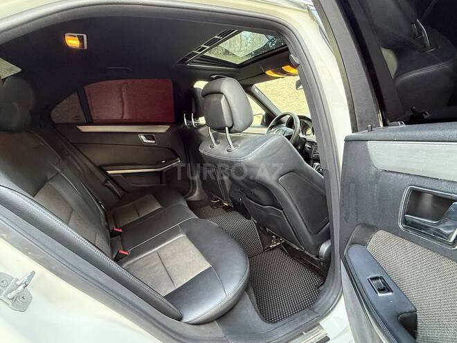 Mercedes E 200 2010, 187,326 km - 1.8 l - Sumqayıt