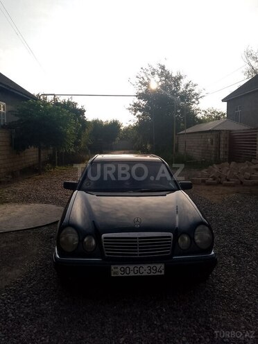 Mercedes E 230 1996, 423,000 km - 2.3 l - Biləsuvar
