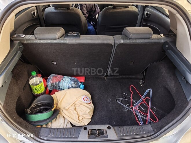 Ford Fiesta 2012, 219,000 km - 1.6 l - Bakı