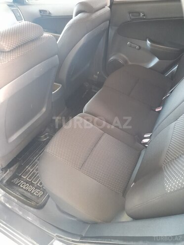 Hyundai i30 2009, 330,000 km - 1.4 л - Bakı
