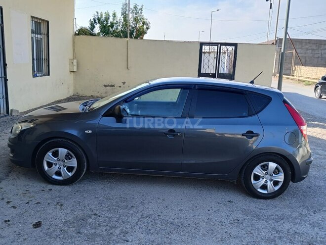 Hyundai i30 2009, 330,000 km - 1.4 л - Bakı