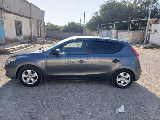 Hyundai i30 2009, 330,000 km - 1.4 л - Bakı
