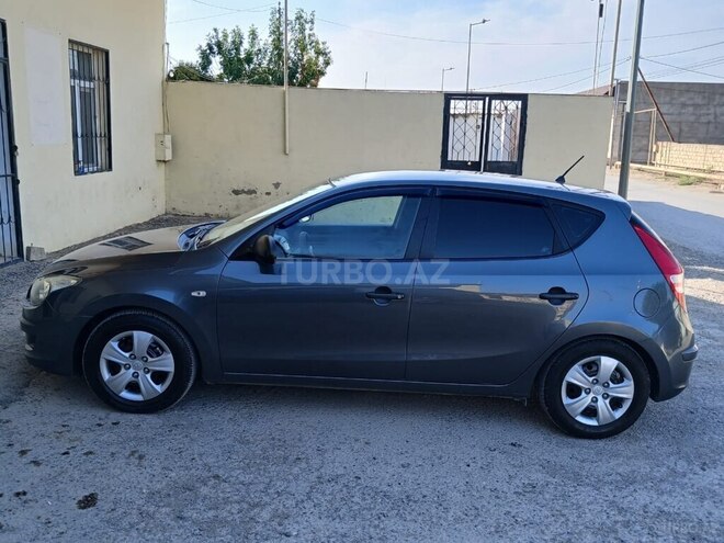 Hyundai i30 2009, 330,000 km - 1.4 л - Bakı