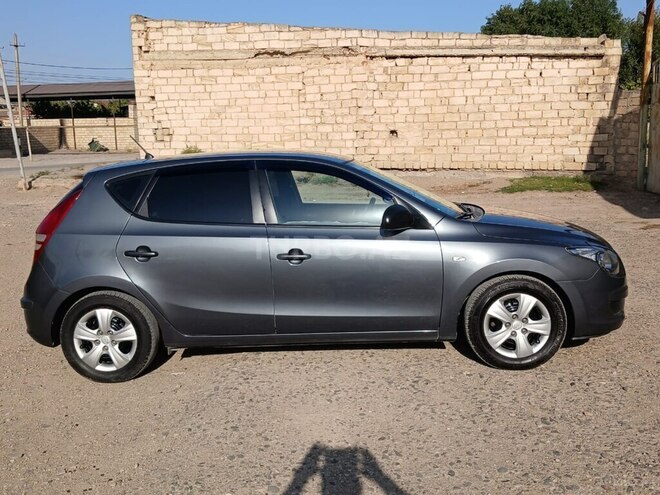 Hyundai i30 2009, 330,000 km - 1.4 л - Bakı