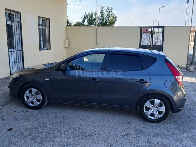 Hyundai i30 2009, 330,000 km - 1.4 л - Bakı
