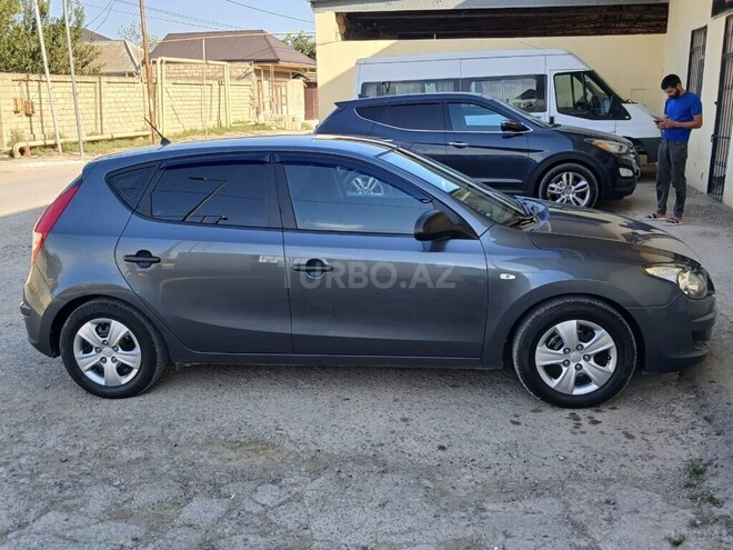Hyundai i30 2009, 330,000 km - 1.4 л - Bakı
