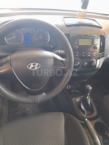 Hyundai i30 2009, 330,000 km - 1.4 л - Bakı