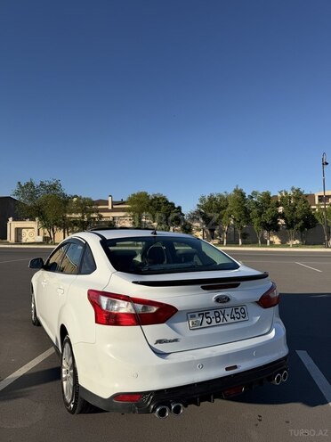 Ford Focus 2013, 223,535 km - 1.6 л - Naxçıvan