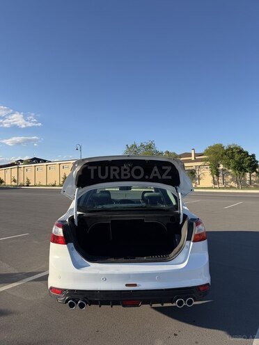 Ford Focus 2013, 223,535 km - 1.6 л - Naxçıvan