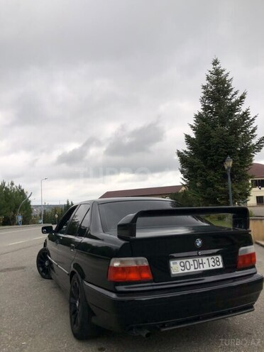 BMW 316 1993, 325,006 km - 1.6 l - Qusar