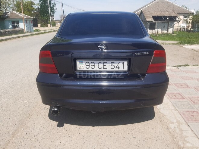 Opel Vectra 1999, 426,636 km - 1.8 l - Qazax