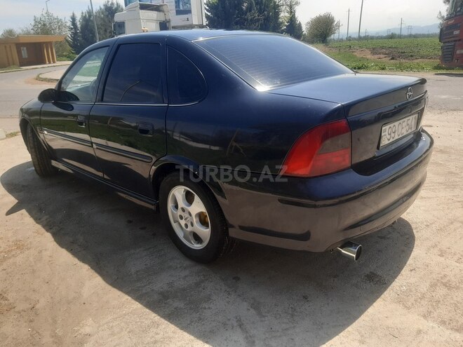 Opel Vectra 1999, 426,636 km - 1.8 l - Qazax