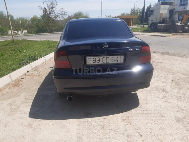 Opel Vectra 1999, 426,636 km - 1.8 l - Qazax