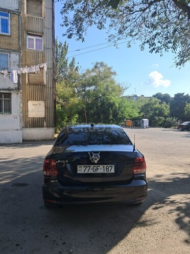 Volkswagen Polo 2017, 179,563 km - 1.6 l - Bakı