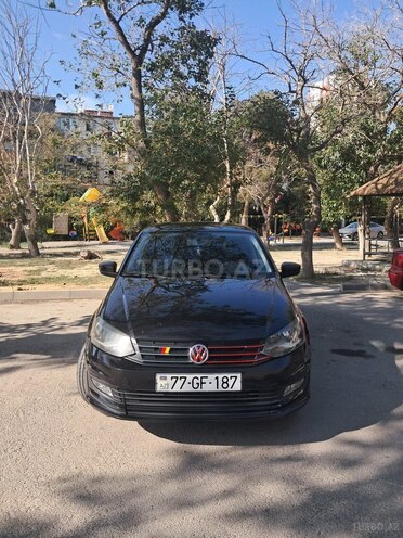 Volkswagen Polo 2017, 179,563 km - 1.6 l - Bakı