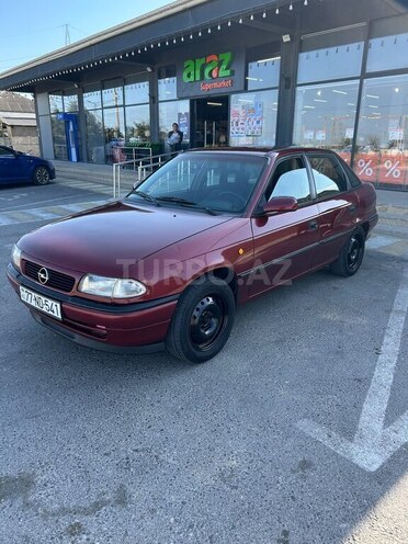 Opel Astra 1995, 372,000 km - 1.6 l - Bakı