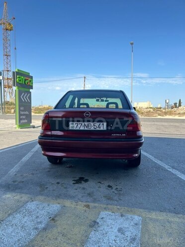 Opel Astra 1995, 372,000 km - 1.6 l - Bakı