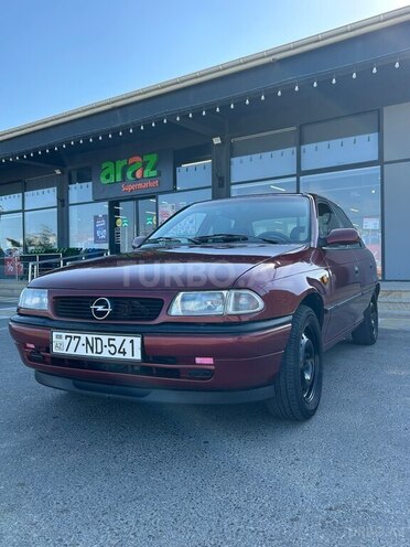 Opel Astra 1995, 372,000 km - 1.6 l - Bakı