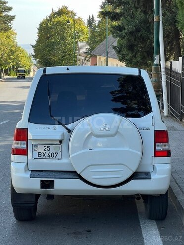Mitsubishi Pajero io 2002, 279,000 km - 2.0 l - Oğuz